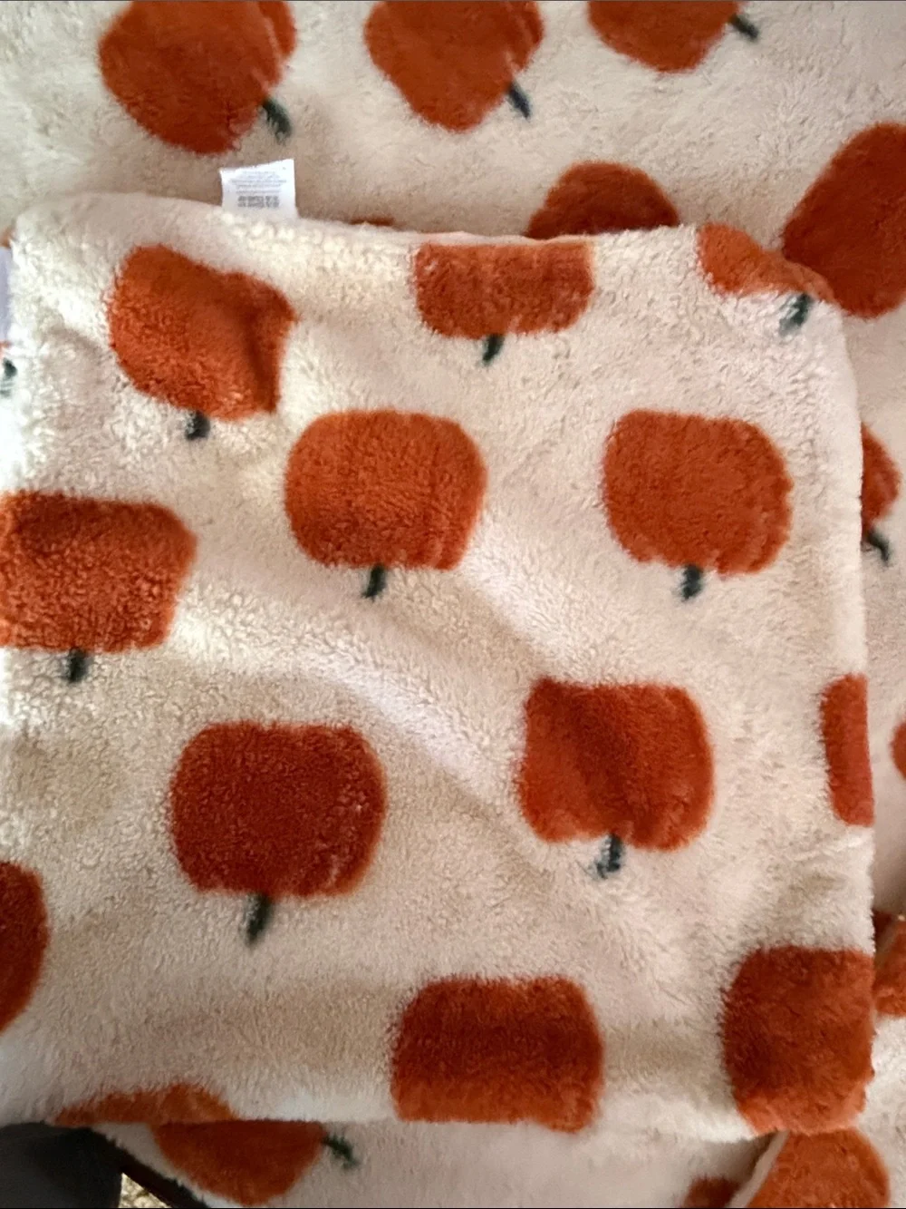 The fatmhouse plush cream